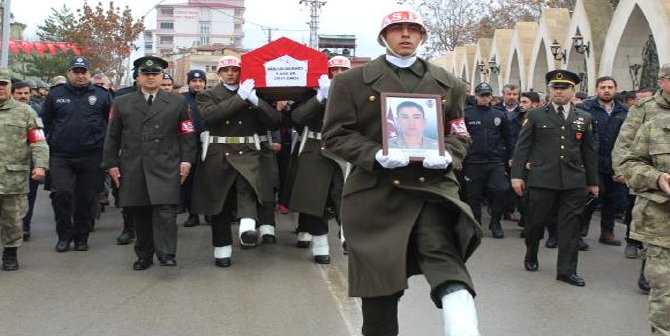 Kanser Hastası Sözleşmeli Er, Son Yolculuğuna Uğurlandı