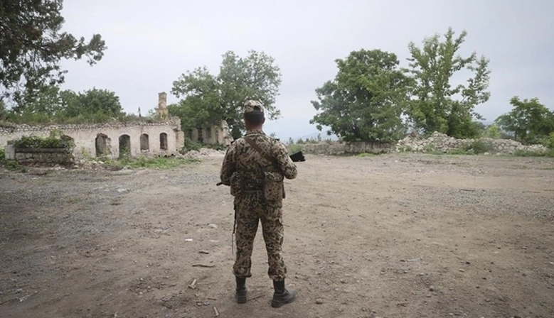 Karabağ’da mayın patlaması sonucu 2 Azerbaycan askeri şehit düştü