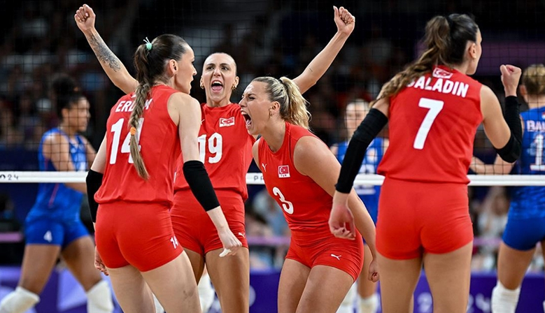 A Milli Kadın Voleybol Takımı, Paris 2024’te ilk galibiyetini aldı