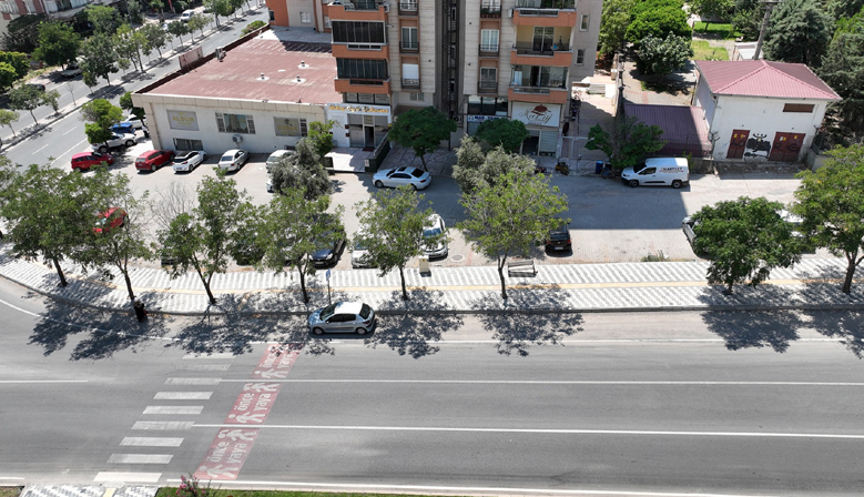 Mustafa Or Caddesi’ndeki Yaya Yolları Yenileniyor