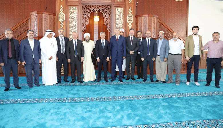 İstiklal Üniversitesi Hz. Ömer Camii İbadete Açıldı