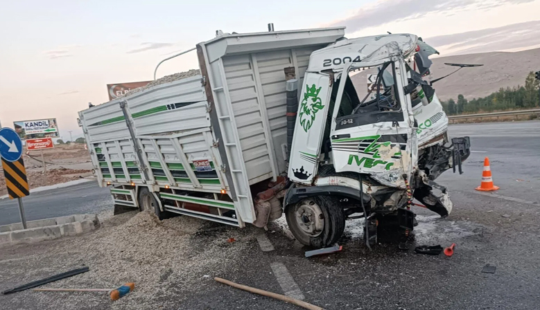 Kahramanmaraş’ta Trafik Kazası: İki Yaralı