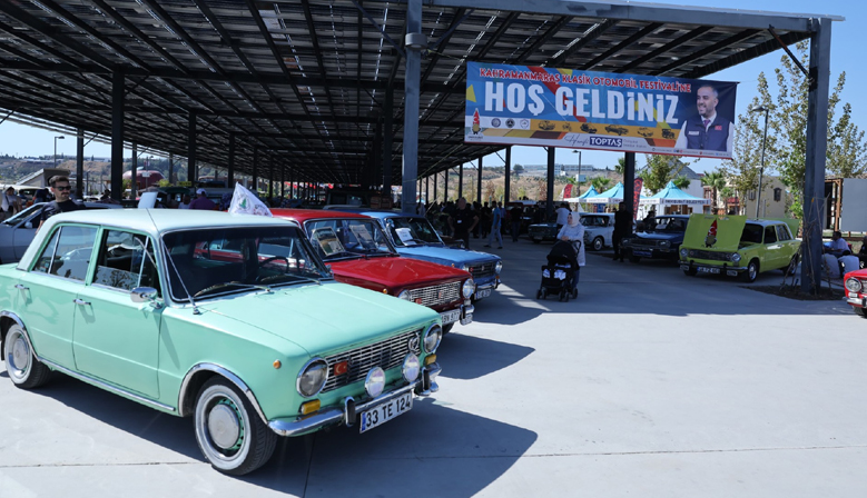 Onikişubat Belediyesi’nin Kahramanmaraş Klasik Otomobil Festivali yoğun ilgi gördü