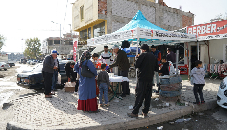 Kahramanmaraş Derepazarı’nda Gönülleri Isıtan İkram