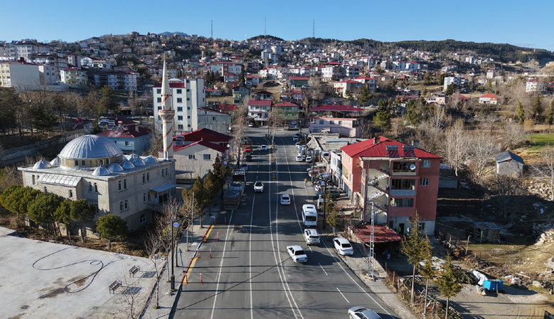 Andırın’da 3 Cadde 22 Milyonluk Yatırımla Tamamen Yenilendi