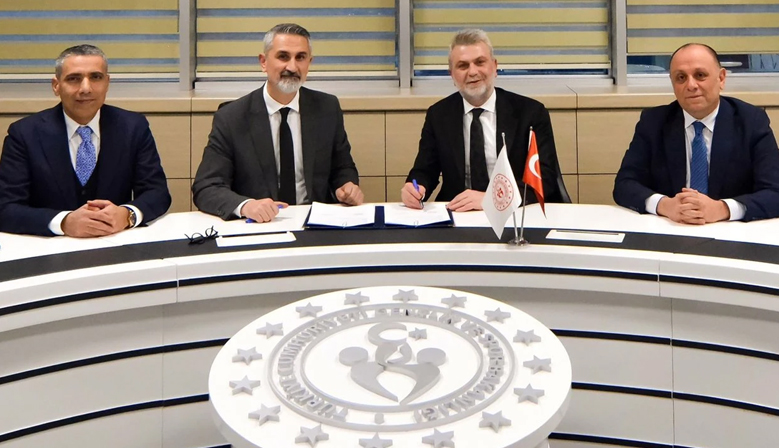 Kahramanmaraş’ta 50 Mahalleye 50 Halı Saha Yapılacak