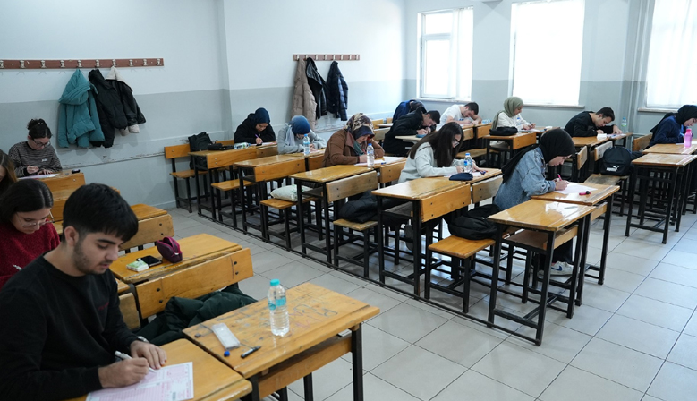 Kahramanmaraşlı Gençler Sınav Maratonuna Hazırlanıyor