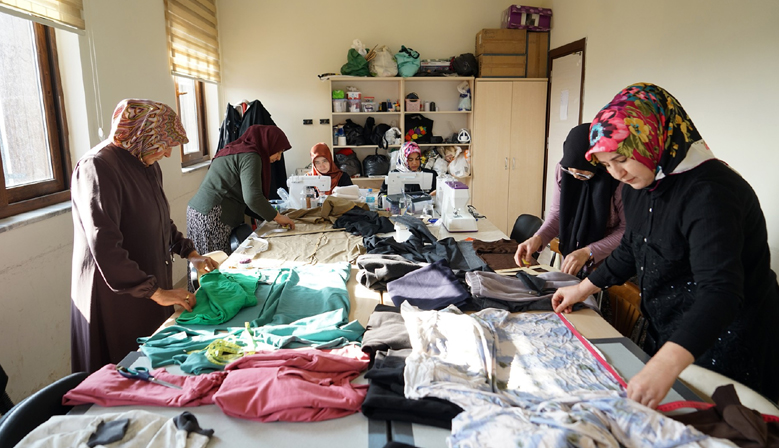 Kahramanmaraşlı Kadınlar Büyükşehir’in Atölyelerinde Sanatla Hayata Dokunuyor
