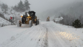 ONİKİŞUBAT BELEDİYESİ KARLA MÜCADELEDE TEYAKKUZDA
