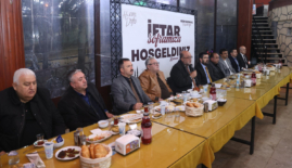 BAŞKAN AKPINAR, 105 MAHALLE MUHTARIYLA İFTARDA BULUŞTU