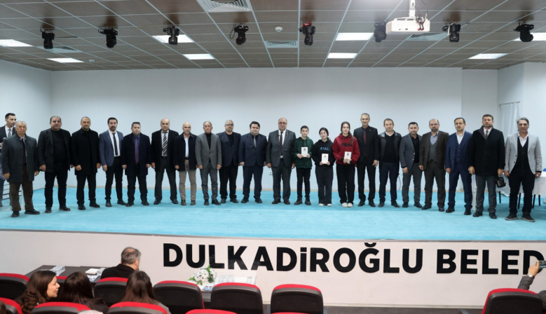 DULKADİROĞLU’NDA EĞİTİME GÜÇLÜ PROJE: EŞİK BİLGİ YARIŞMASI İÇİN PROTOKOL İMZALANDI