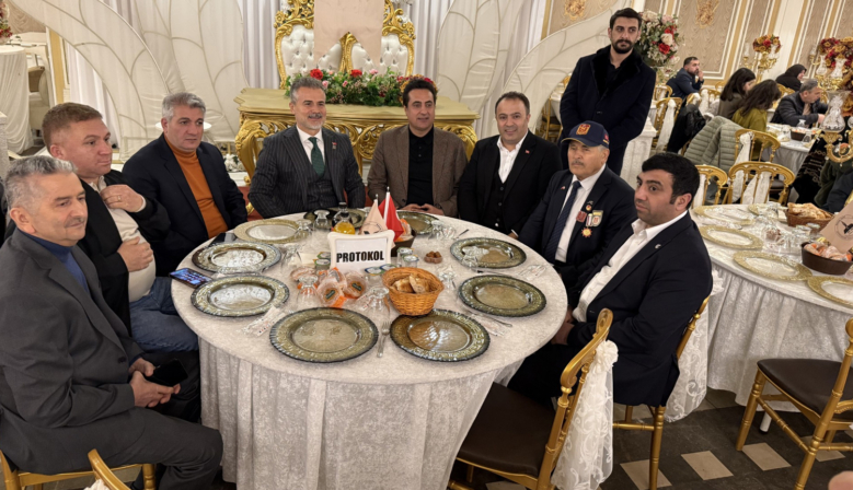 MARAŞYURT DERNEĞİ İKİ BİN KİŞİYLE ORUÇ AÇTI