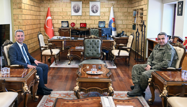 Zırhlı Tugay Komutanı Tuğgeneral Mahmut Sert’ten Rektör Okumuş’a Ziyaret