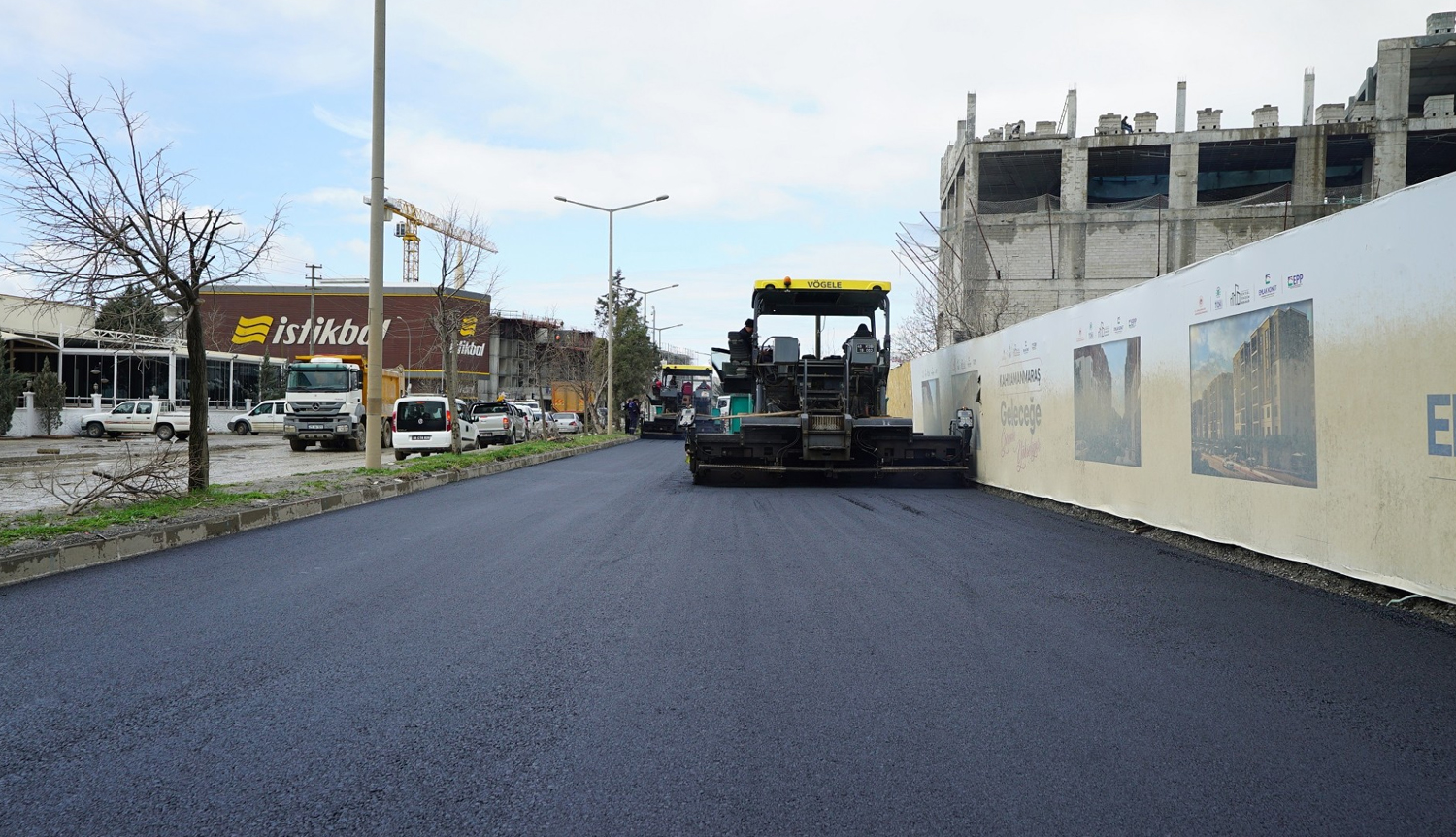 Büyükşehir, Dulkadiroğlu’nda Asfalt Mesaisini Sürdürüyor