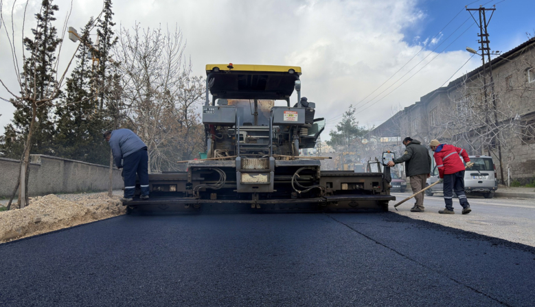 Büyükşehir Dulkadiroğlu’nda Yol Yenilemelerine Devam Ediyor