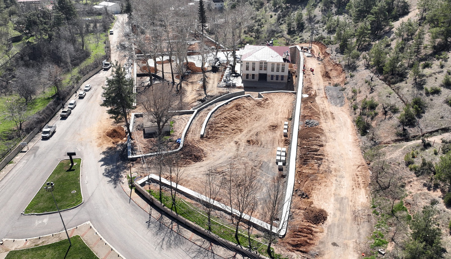 Çınaraltı Sosyal Tesisleri’nde Çevre Düzenine Geçildi