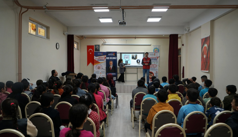 Halk Sağlığı İçin Okullarda Bilinçlendirme Eğitimi