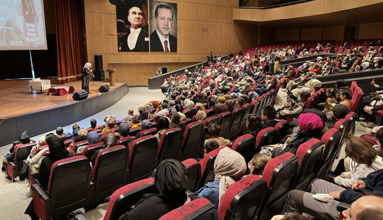 Kadınlar Günü’nde Anlamlı Söyleşi