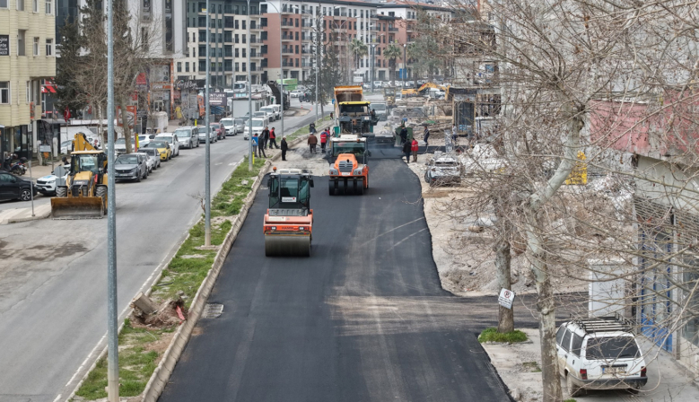 Kahramanmaraş’ta Asfalt Mesaisi Sürüyor