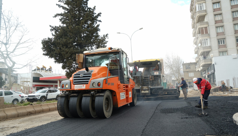 Kahramanmaraş’ta Trabzon Bulvarlarında Asfalt Çalışması