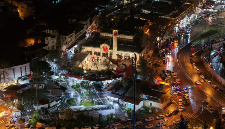 Tarihi Ulu Camii, Kadir Gecesi’nde Doldu Taştı