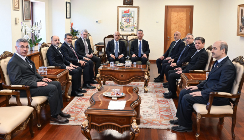 AK Parti Heyetinden Rektör Okumuş’a Hayırlı Olsun Ziyareti