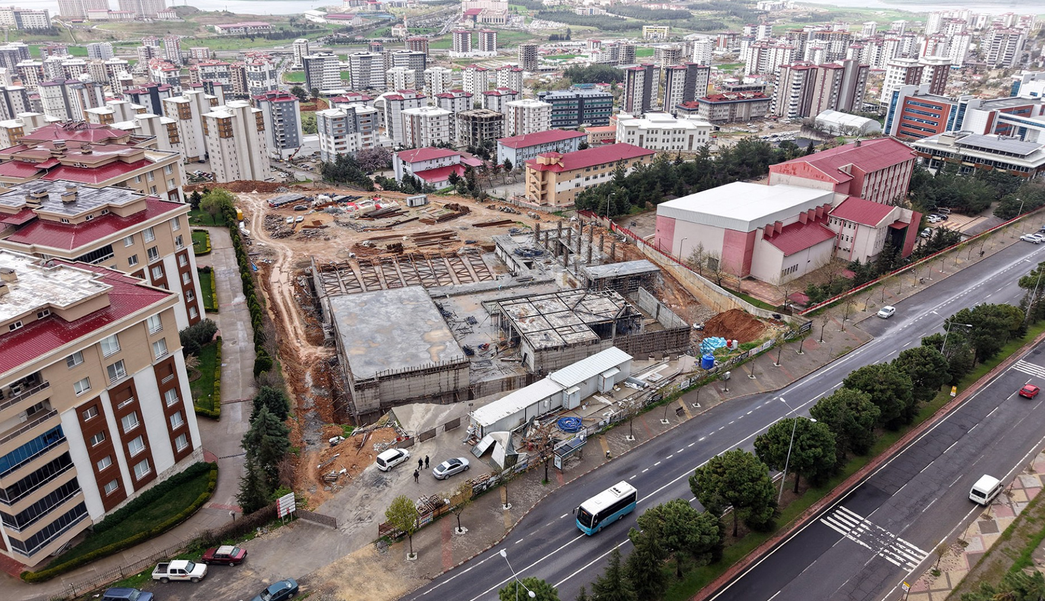 Kahramanmaraş’ta Yeni Nesil Gençlik ve Spor Kompleksi Hızla Yükseliyor