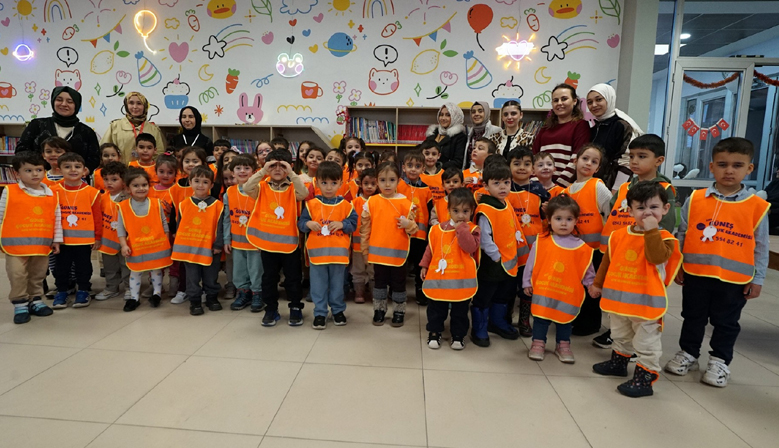 Minik Okurlar Masalların Kahramanı Oldu