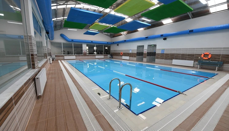 Onikişubat Belediyesi’nin kadınlara özel yüzme kursuna başvurular başladı