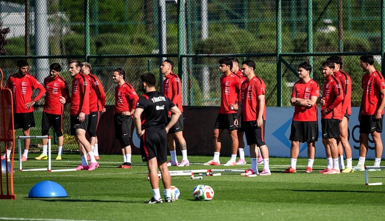 A Milli Futbol Takımı, Dünya Kupası hazırlıklarını sürdürüyor