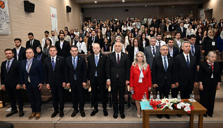 KSÜ, Eczacılık Kongresine Ev Sahipliği Yaptı