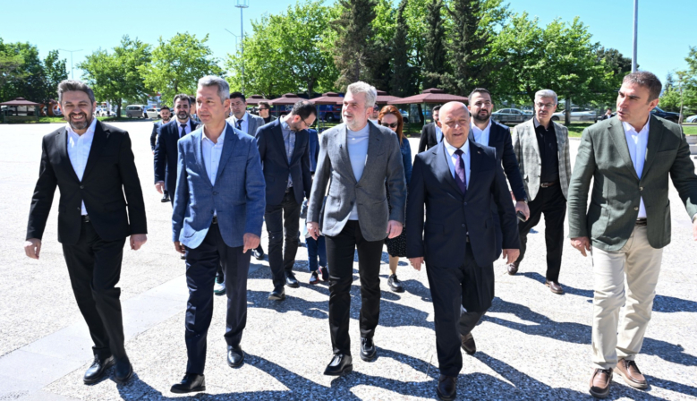 KSÜ’de Üniversiteye Hazırlanan Gençlere Ödüllü Deneme Sınavı Yapıldı