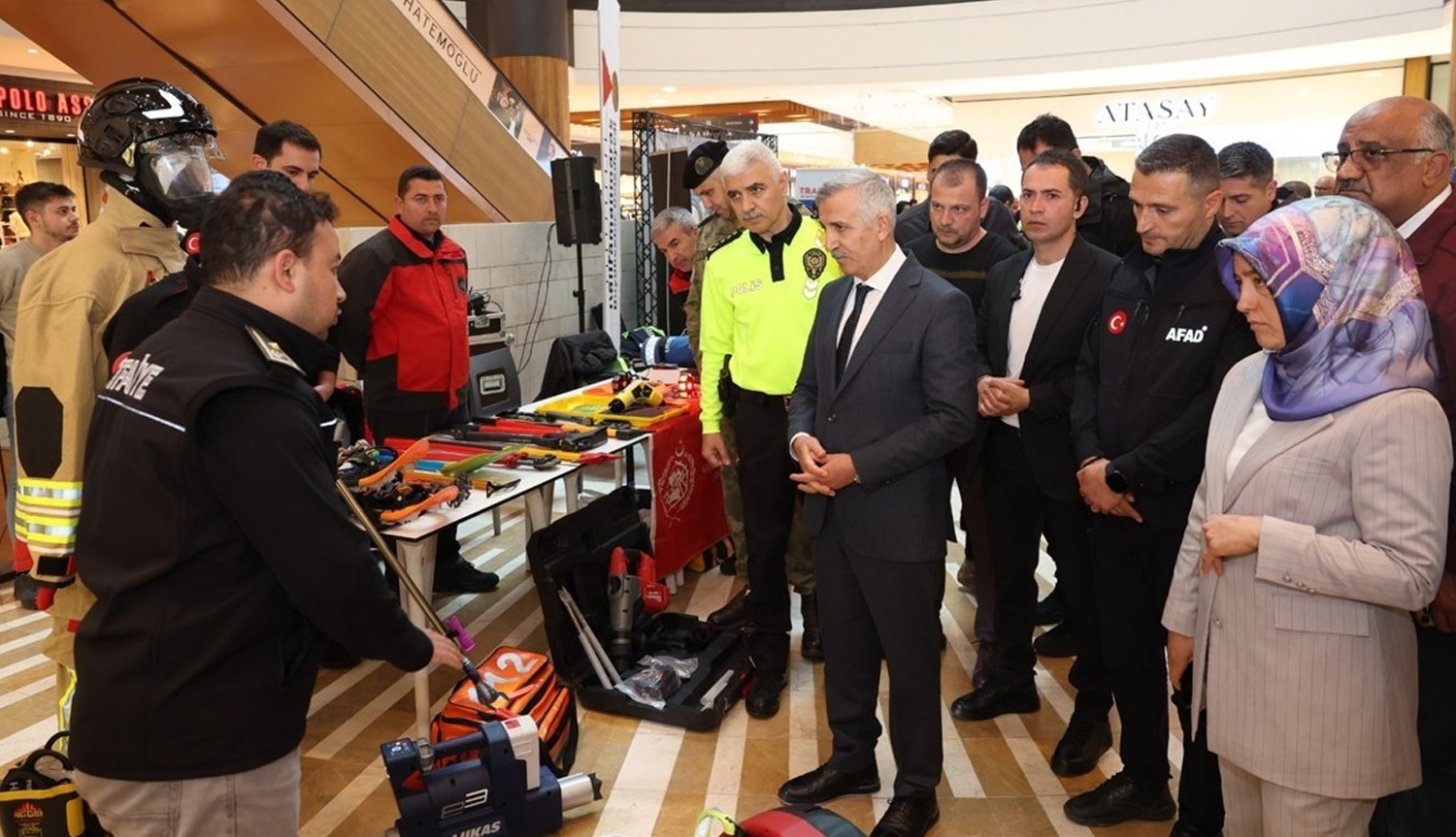 Kahramanmaraş İtfaiyesinden Trafik Haftası’nda Farkındalık Etkinliği