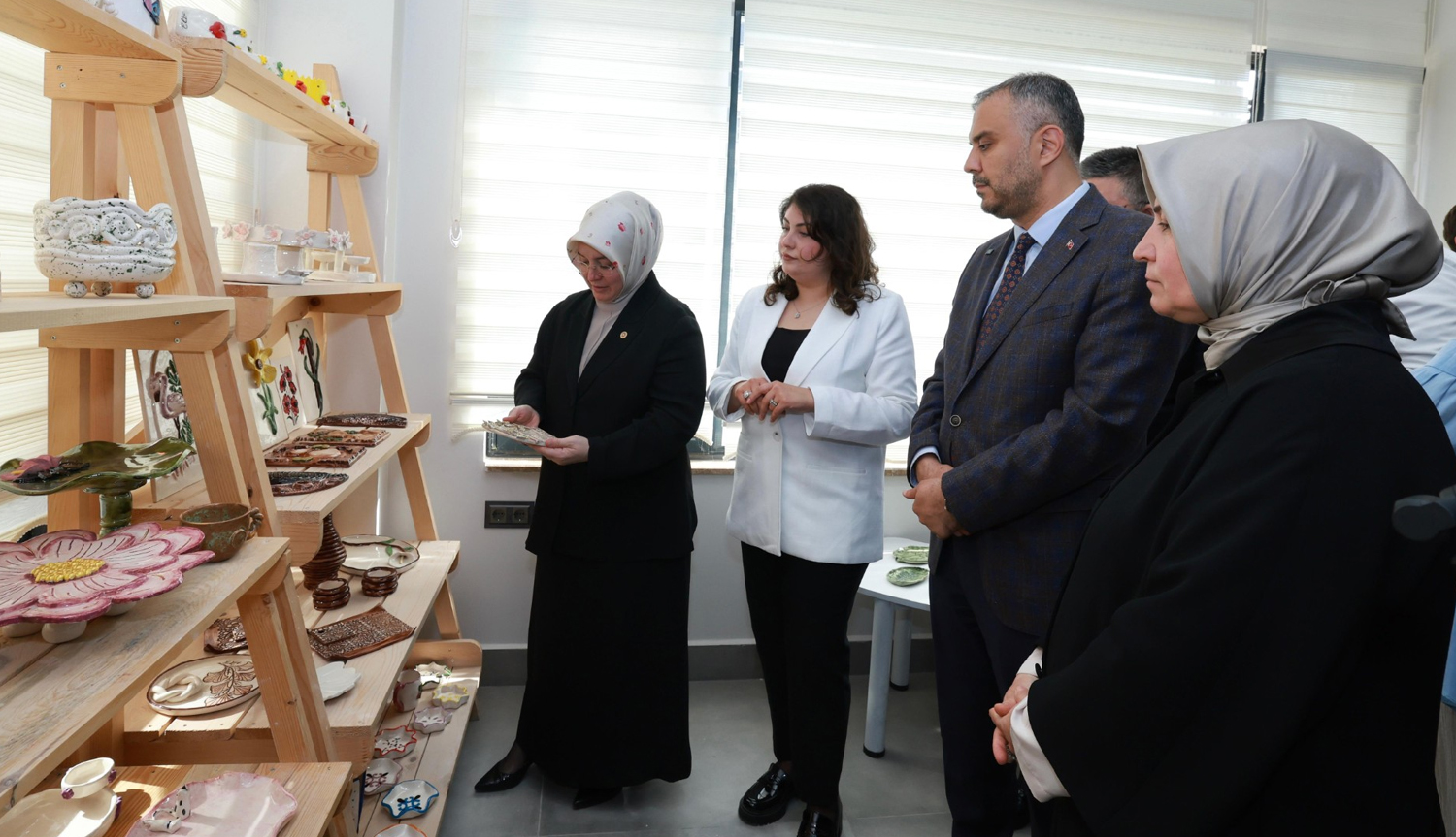 Onikişubat Belediyesi Kadın Emeği Seramik Atölyesi’nin eserleri görücüye çıktı