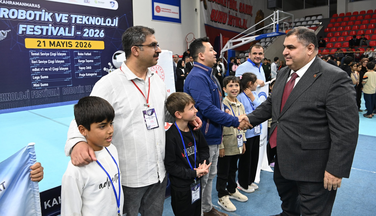Teknoloji Tutkunu Gençler Robotik Festivalinde Buluştu