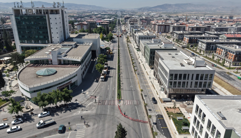 Azerbaycan Bulvarı 2 Temmuz’a Kadar Trafiğe kapatıldı