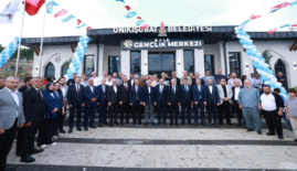 Onikişubat Belediyesi’nin Kale Gençlik Merkezi yoğun katılımla hizmete açıldı