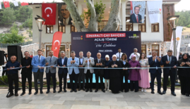 Kahramanmaraş’ta Çınaraltı Çay Bahçesi Hizmete Açıldı