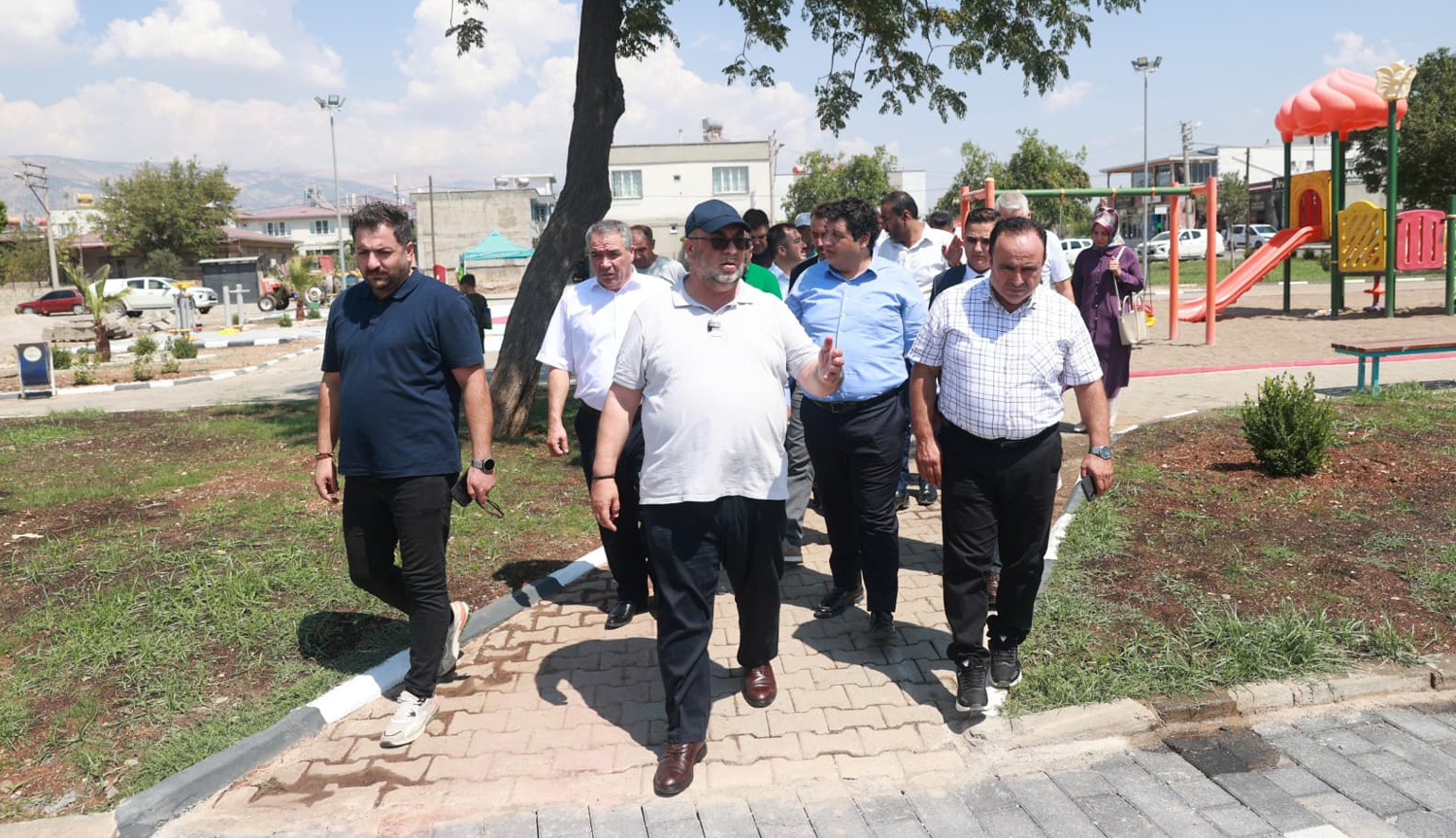 BAŞKAN AKPINAR KARAZİYARET’TE PRESTİJ SOKAK PROJESİNİ İNCELEDİ