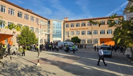 Manisa Turgutlu’da lisenin önünde silahlı saldır