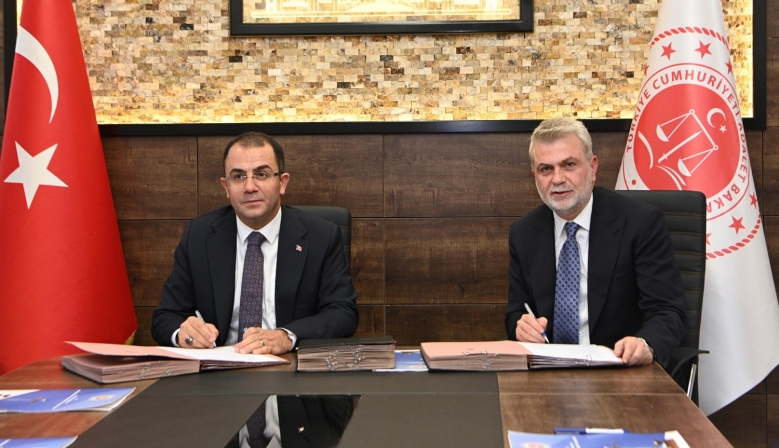 Örnek Projede İmzalar Atıldı