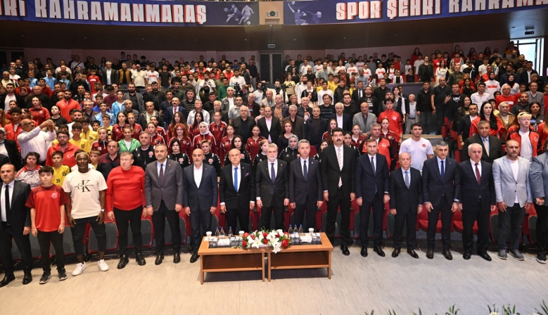 Spor Şehri Kahramanmaraş Panelinde Futbolun Önemli İsimleri Buluştu